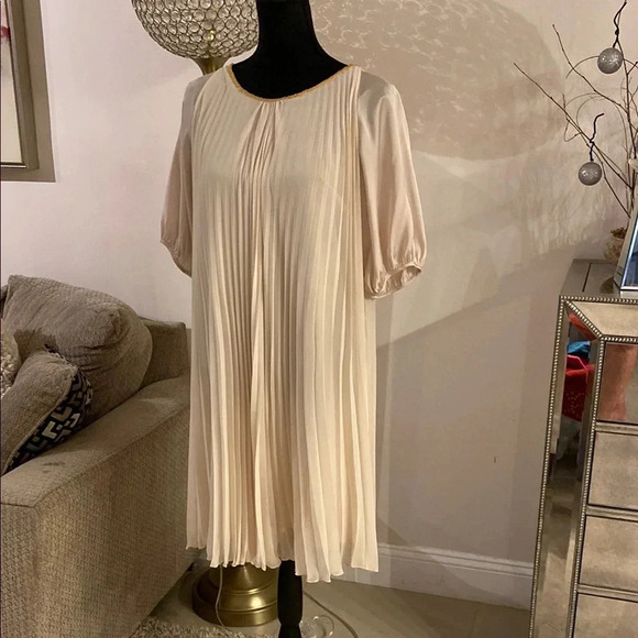 Carolina Herrera Tan Pleated Puff Sleeve Midi Sundress size medium - Picture 2 of 5